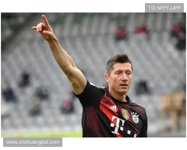 莱万多夫斯基巅峰赛季表现解析：单赛季进球纪录含金量如何评估