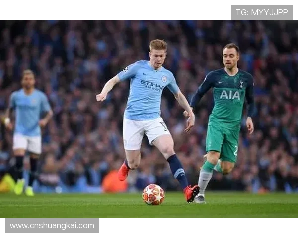 德布劳内与格策进攻组织能力及战术适配性对比分析 德布劳内与格策进攻组织能力及战术适配性对比分析